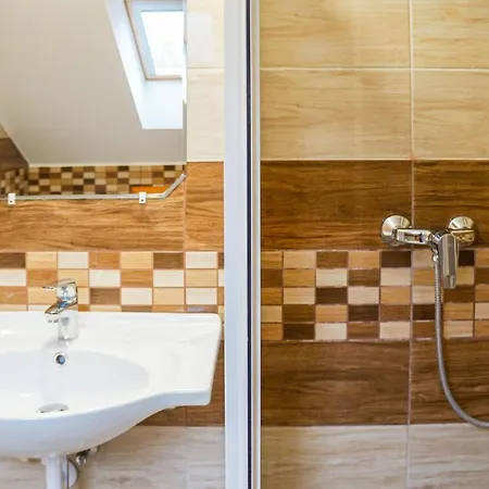 Stunning In W/ 3 Bedrooms Lejlighed *